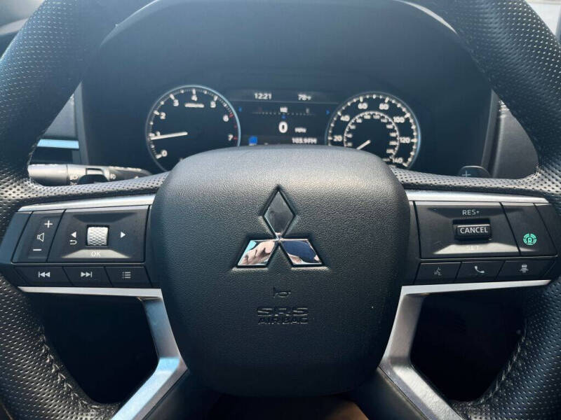 2023 Mitsubishi Outlander SE Special Edition