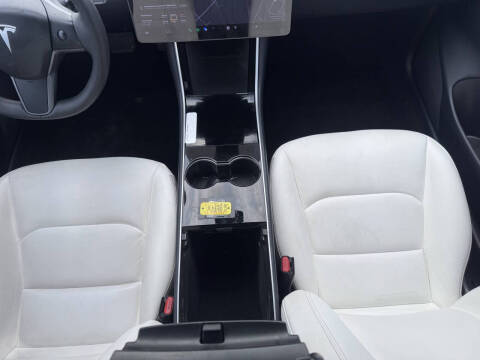 2020 Tesla Model 3 Standard Range Plus