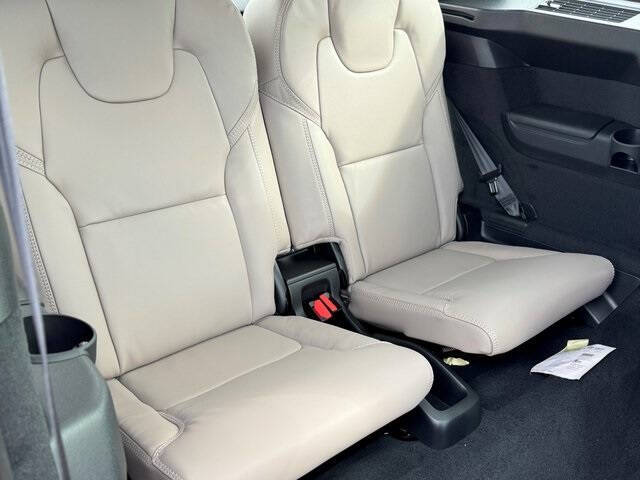 2026 Volvo XC90 B6 Ultra Dark 6P