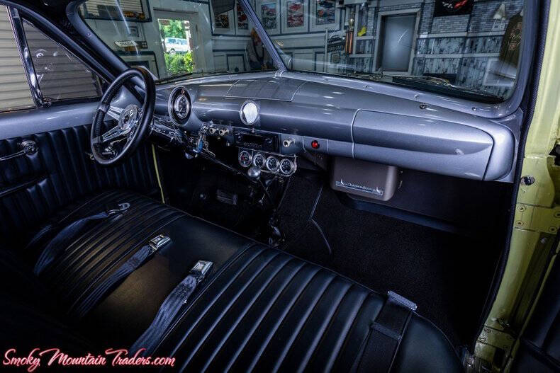 1950 Ford Custom Deluxe