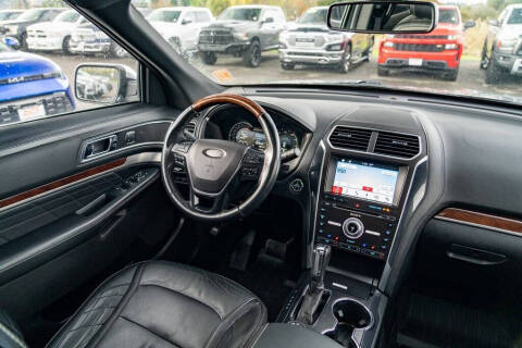 2017 Ford Explorer Platinum