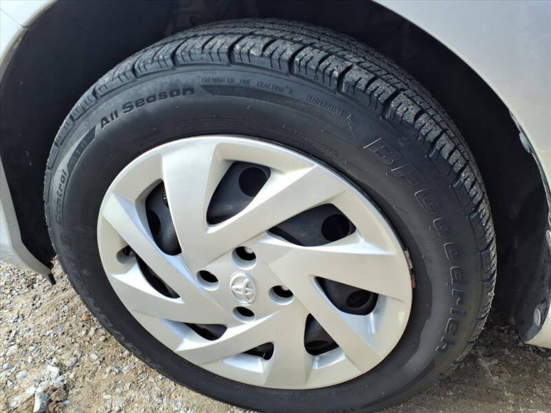 2015 Toyota Prius c Two