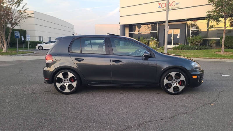2011 Volkswagen GTI Base PZEV
