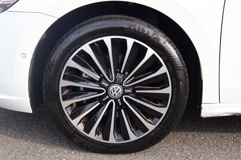 2022 Volkswagen Passat Limited Edition