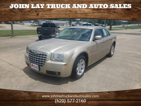 2005 Chrysler 300 for sale at John Lay Truck and Auto Sales in Independence KS