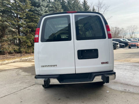 2024 GMC Savana 2500