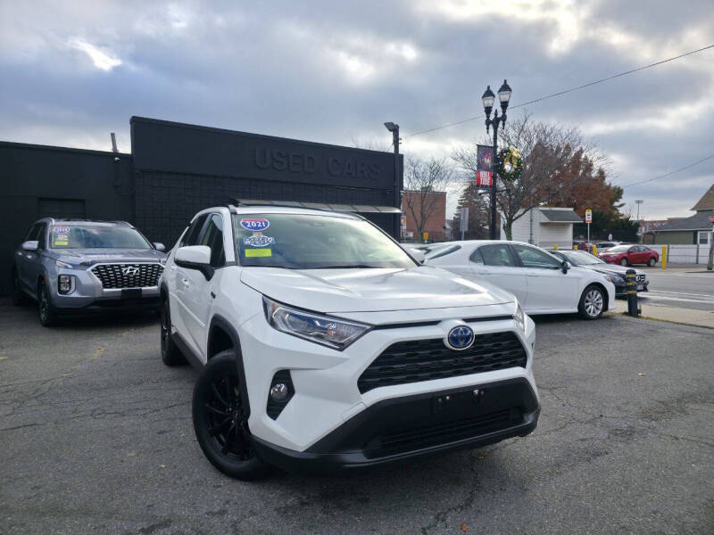 2021 Toyota RAV4 Hybrid XLE