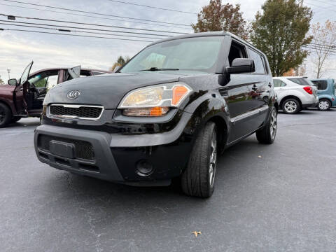 2011 Kia Soul +
