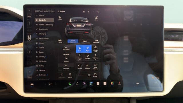 2023 Tesla Model X Standard Range