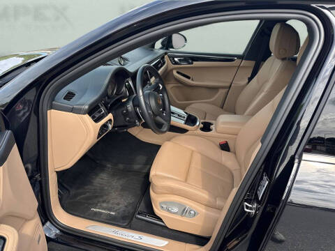 2023 Porsche Macan S