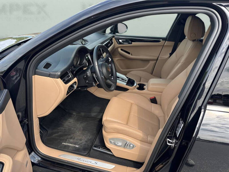 2023 Porsche Macan S