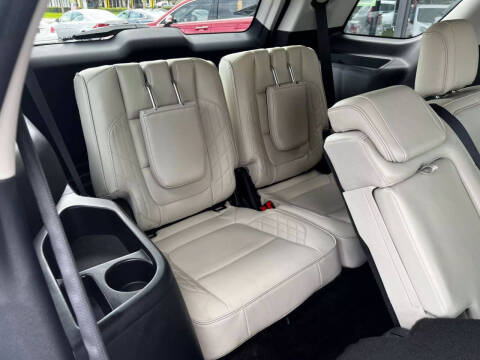 2017 Ford Explorer Platinum