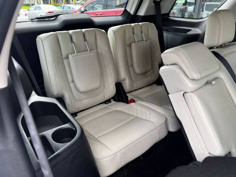 2017 Ford Explorer Platinum