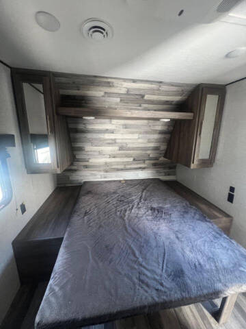 2022 Crossroads RV Zinger