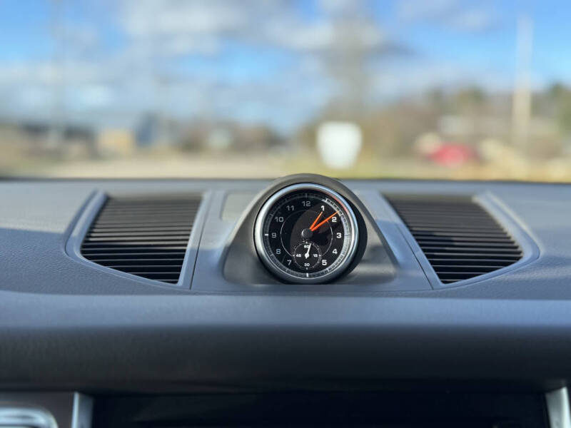 2015 Porsche Macan S