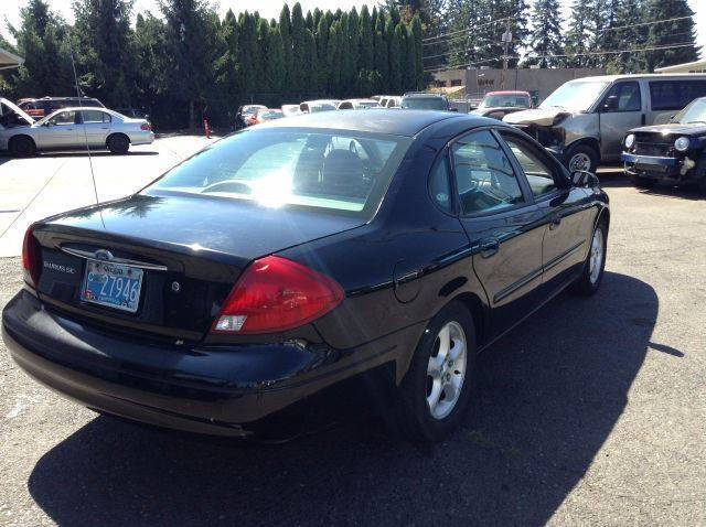 2001 Ford Taurus SE