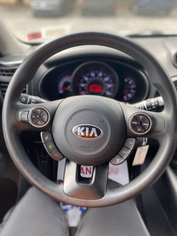 2016 Kia Soul +