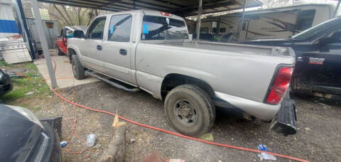 2005 Chevrolet Silverado 2500HD for sale at C.J. AUTO SALES llc. in San Antonio TX