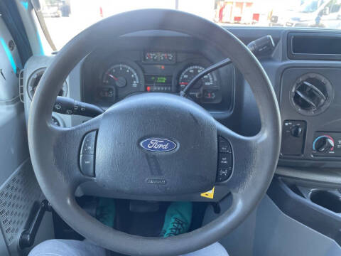 2009 Ford E-Series E-350 SD