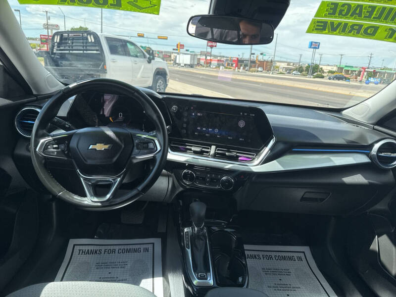 2025 Chevrolet Trax LT
