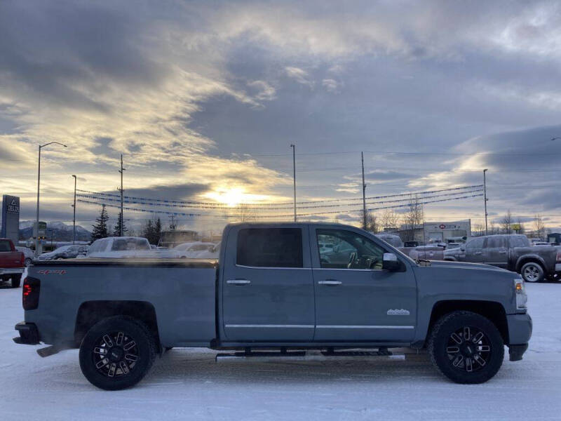 2016 Chevrolet Silverado 1500 High Country photo 4