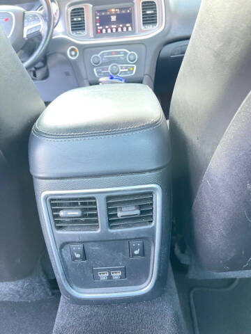 2019 Dodge Charger SXT