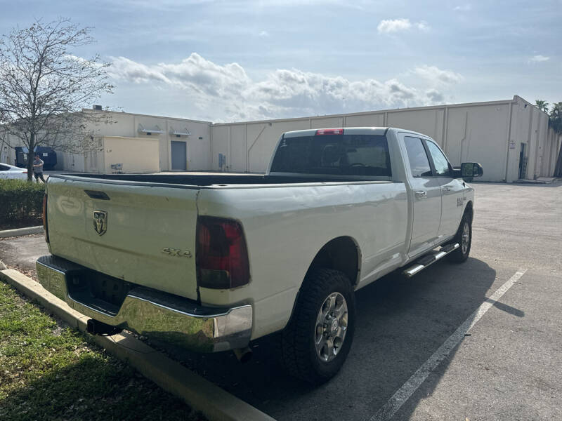 2017 RAM Ram 3500 Pickup SLT photo 5