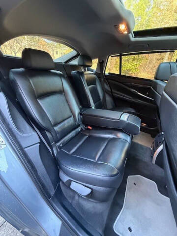 2011 BMW 5 Series 535i xDrive Gran Turismo