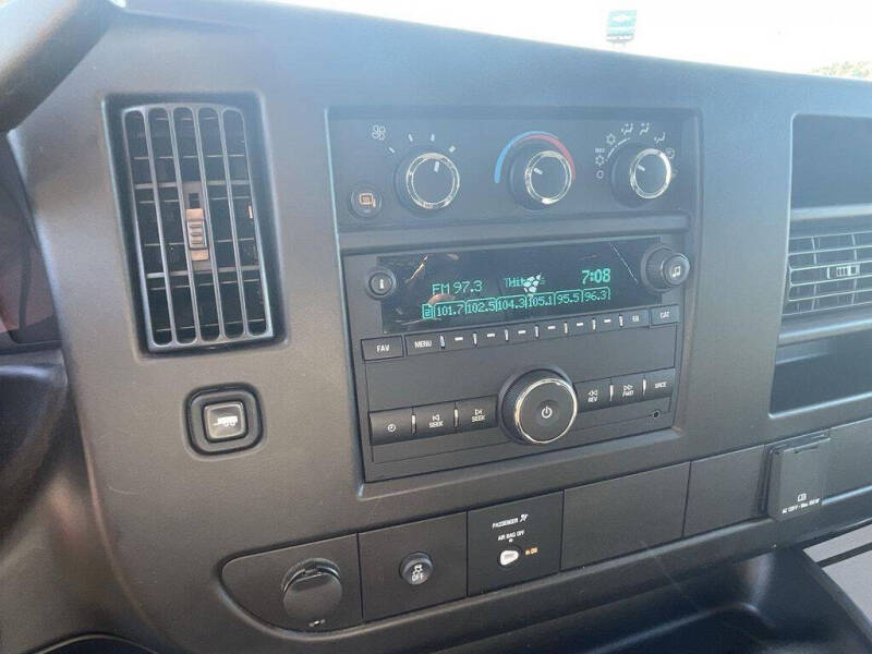 2023 Chevrolet Express 2500