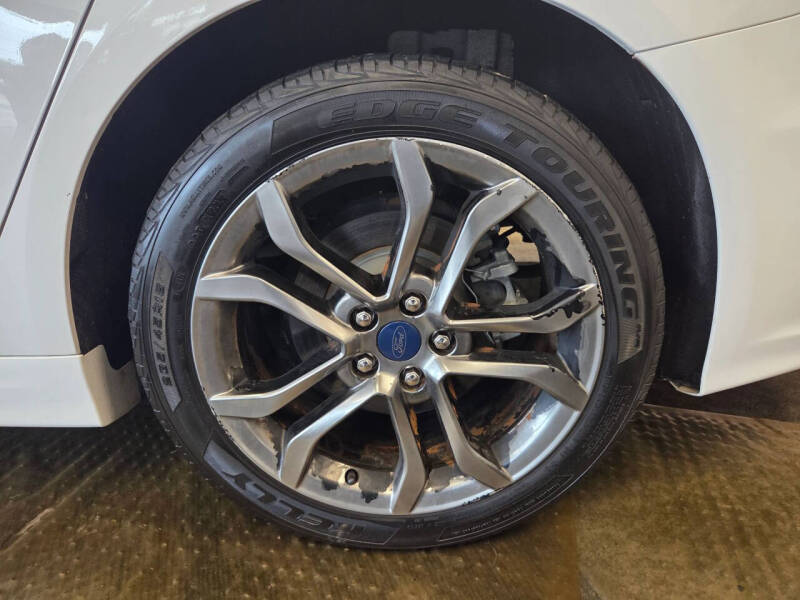 2020 Ford Fusion SEL