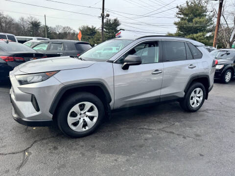 2020 Toyota RAV4 LE