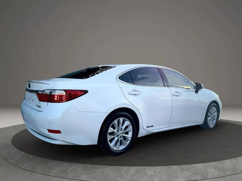 2013 Lexus ES 300h