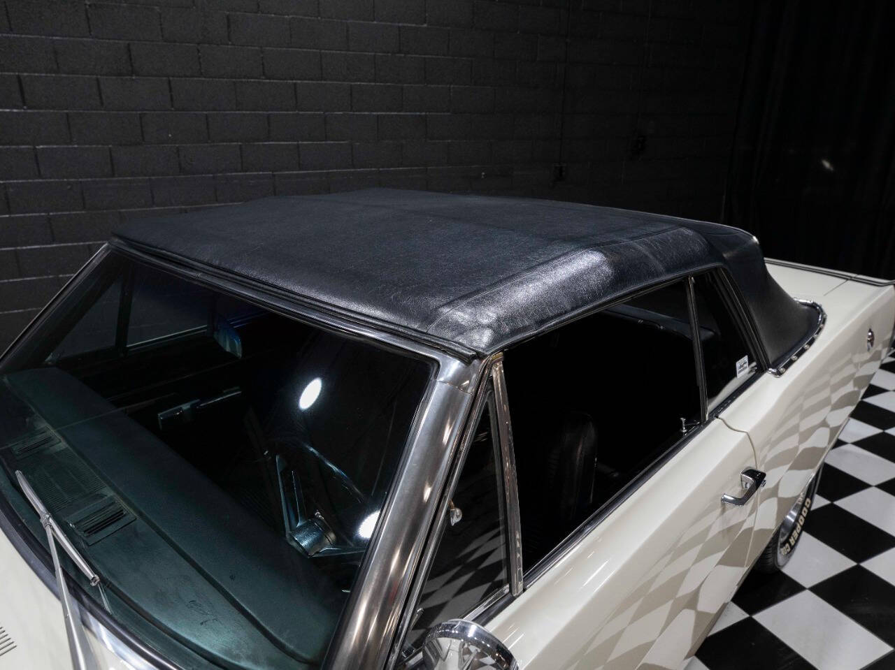 1967 Dodge Dart 31