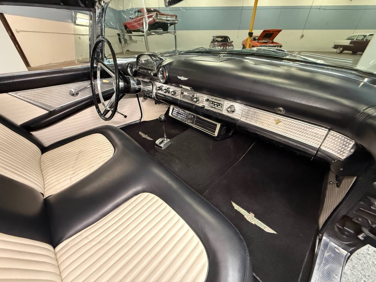 1956 Ford Thunderbird 23
