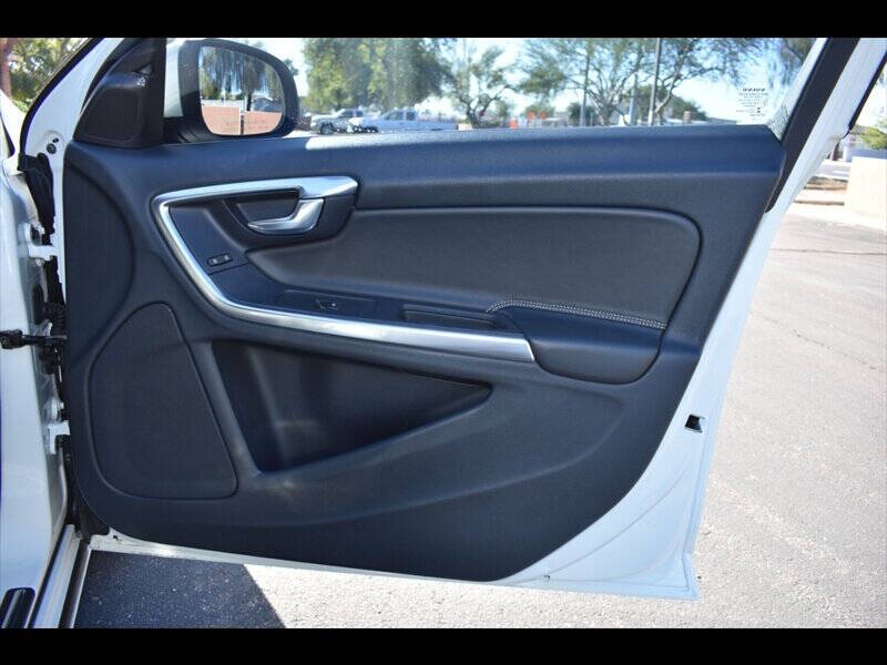 2016 Volvo S60 T5 Drive-E Premier