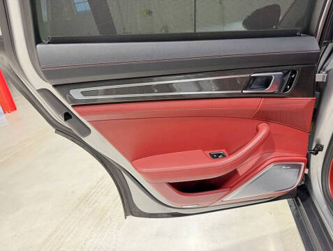 2017 Porsche Panamera Turbo