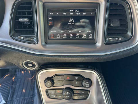 2019 Dodge Challenger SXT