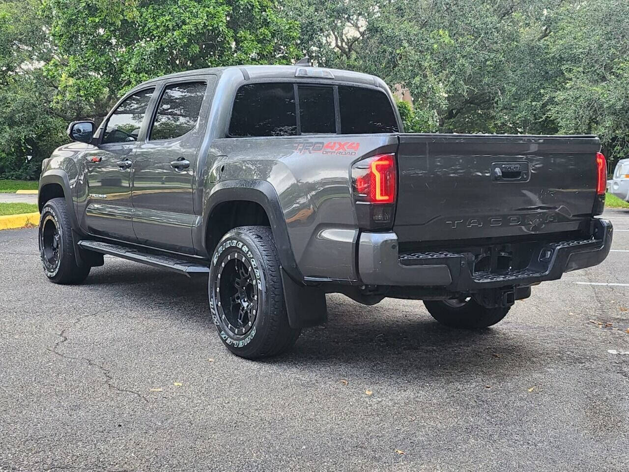 2016 TOYOTA Tacoma Pickup - $22,995