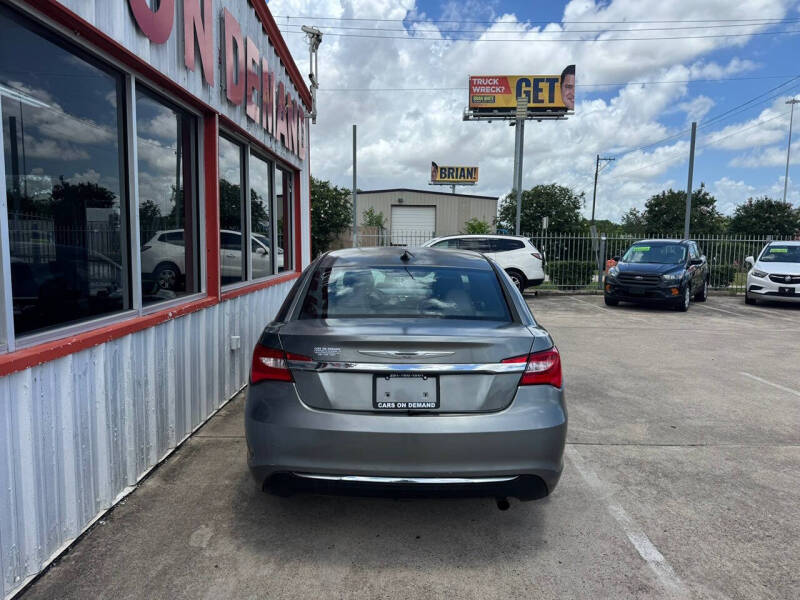 2013 Chrysler 200 Touring