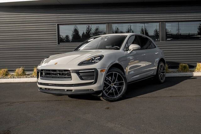 2022 Porsche Macan