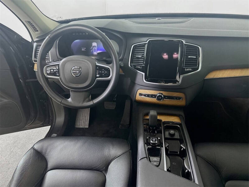 2023 Volvo XC90 B5 Plus Bright Theme
