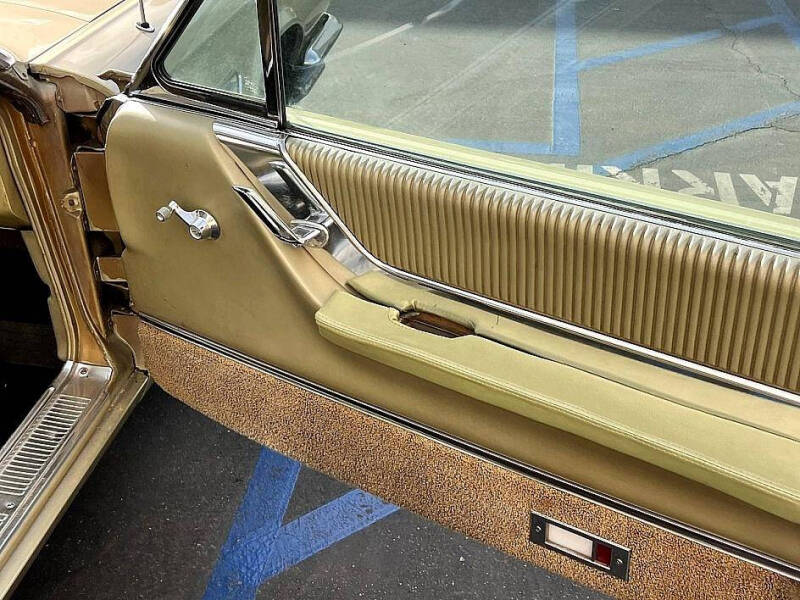 1965 Ford Thunderbird