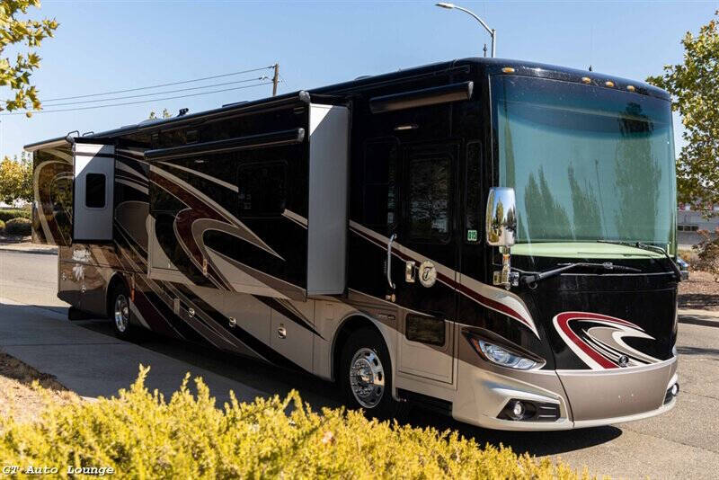 2016 Freightliner XCM Chassis