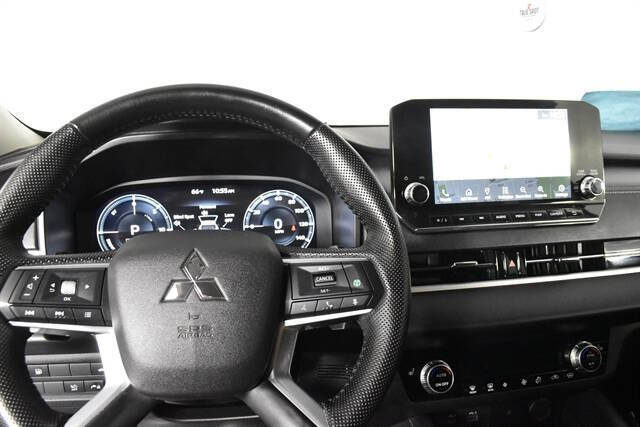 2024 Mitsubishi Outlander PHEV SE