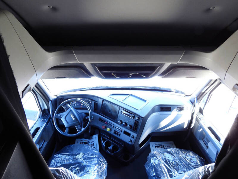 2022 Freightliner Cascadia