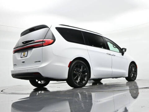 2025 Chrysler Pacifica Limited