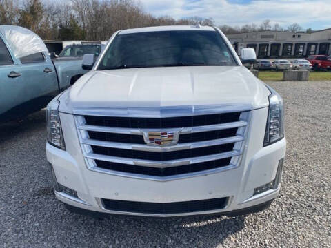2018 Cadillac Escalade ESV Luxury