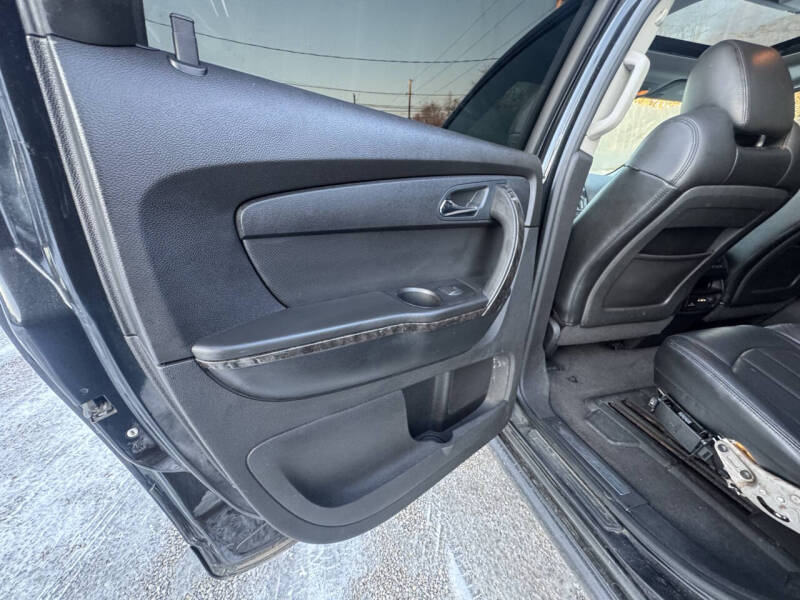 2011 GMC Acadia Denali