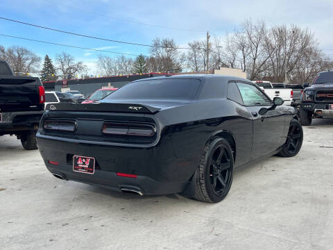 2015 Dodge Challenger SXT