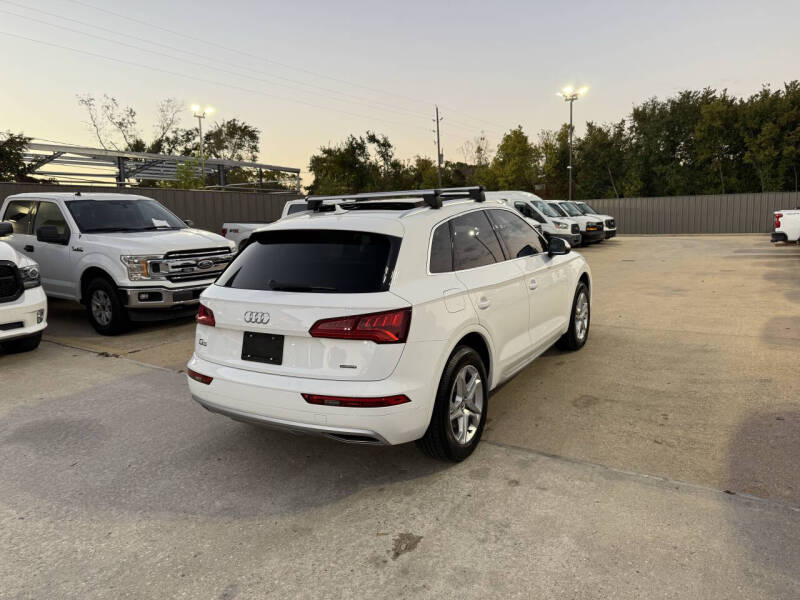 2019 Audi Q5 quattro Premium 45 TFSI